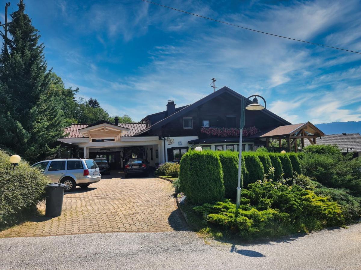 Gaestehaus Auf Der Hoehe Keutschach am See Exterior foto