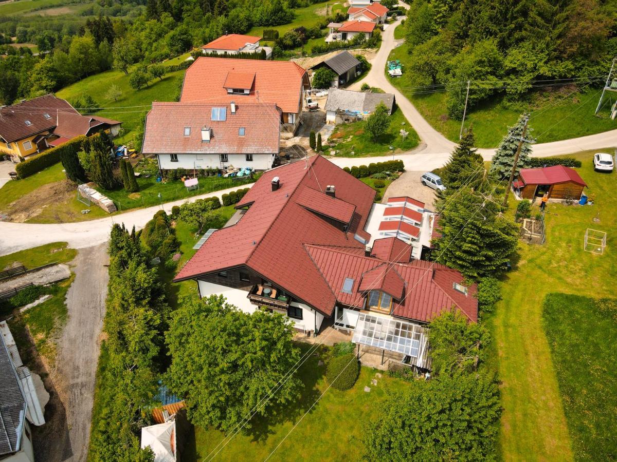 Gaestehaus Auf Der Hoehe Keutschach am See Exterior foto